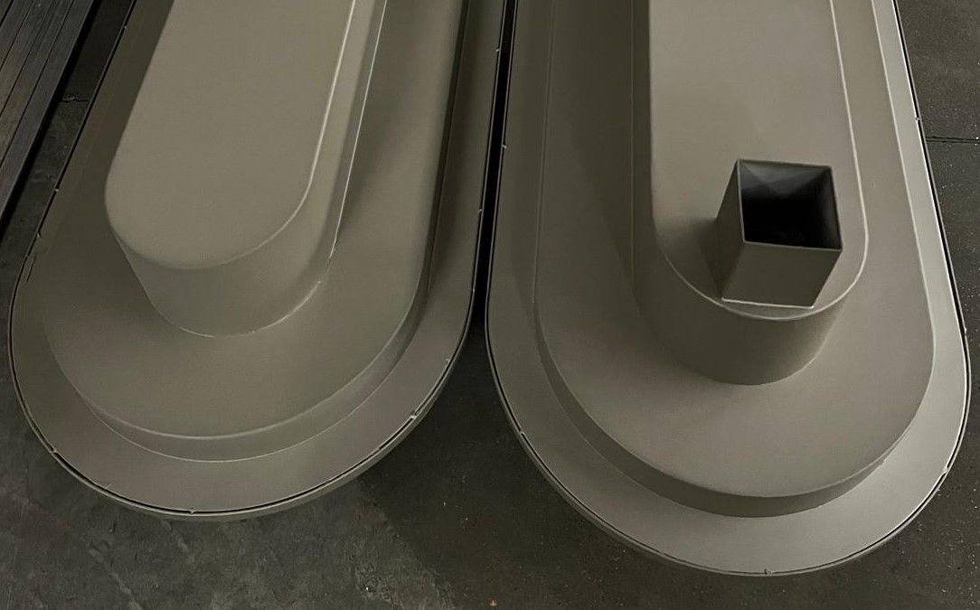 Elemento decorativo curvo finito